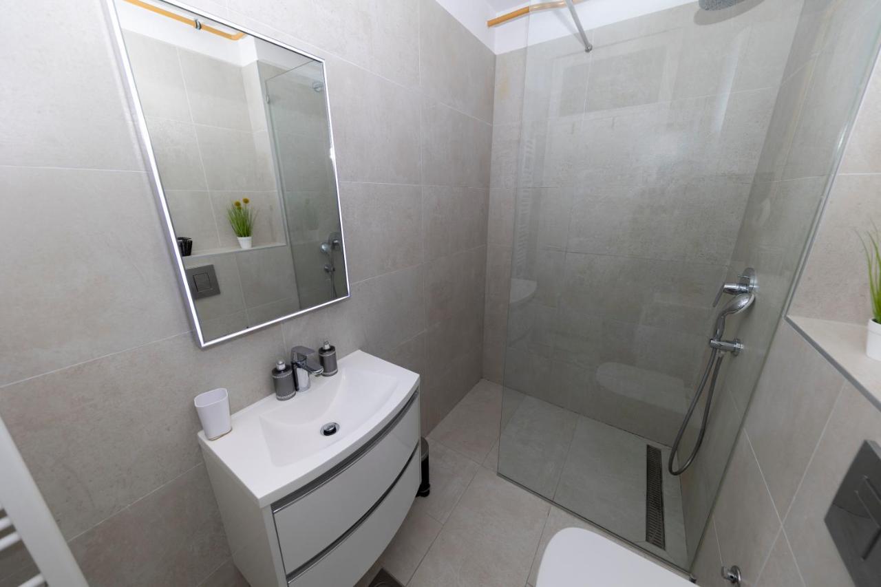 Lusea Apartment Zadar Buitenkant foto
